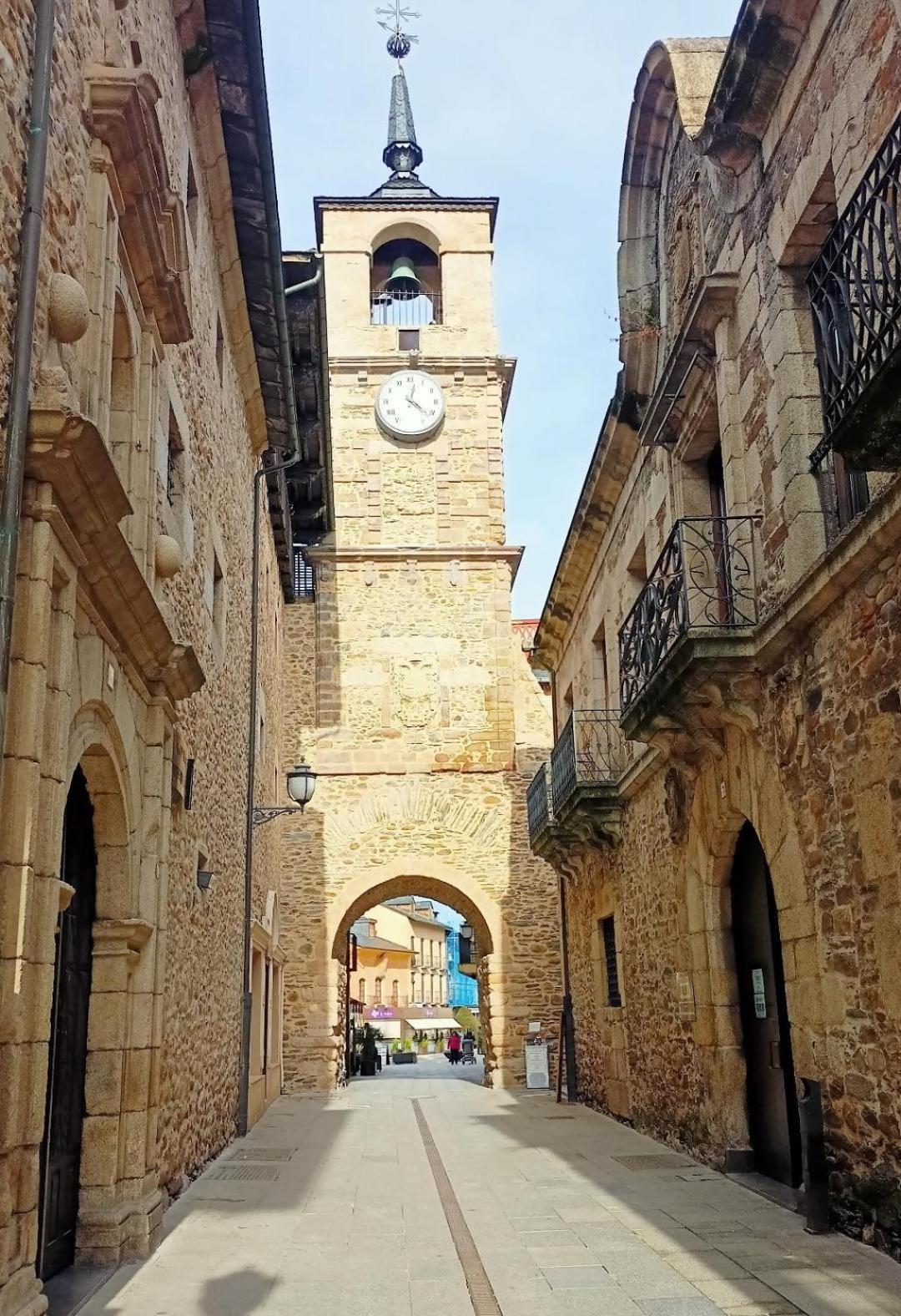 Apartamento Apartamento Turistico Plaza Del Ayuntamiento Ponferrada Exterior foto